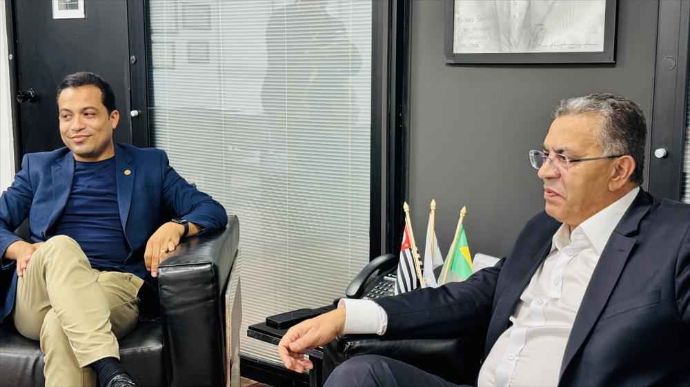 Vereador Jonathan Santos se reúne com Deputado Gilmaci Santos em busca de recursos para São José do Rio Preto