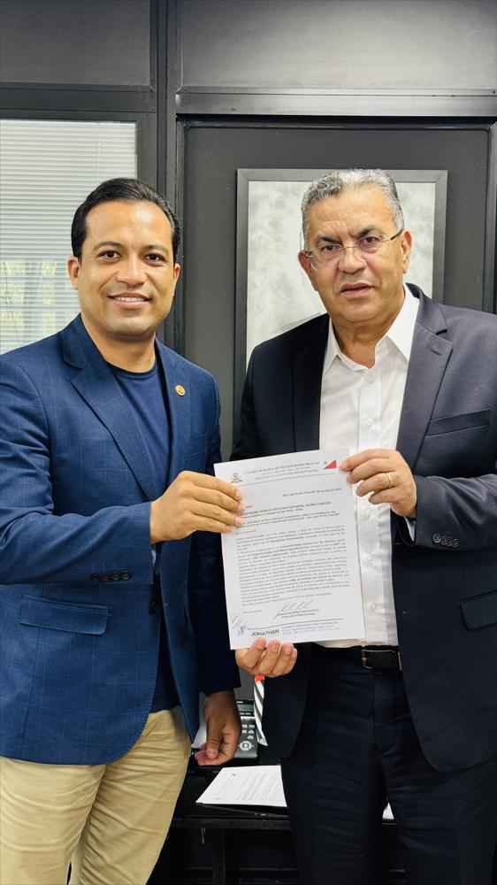 Vereador Jonathan Santos se reúne com Deputado Gilmaci Santos em busca de recursos para São José do Rio Preto