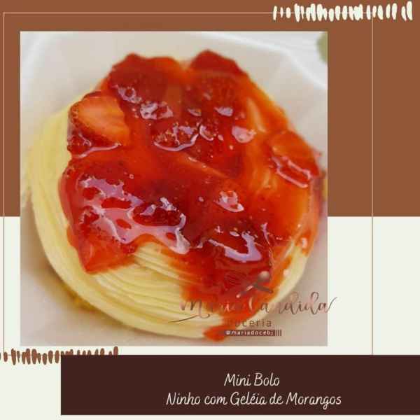 Mini Bolo Ninho com Geléia de Morango (Imagem Principal)