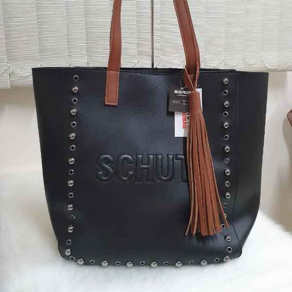 Schutz com carteira (Imagem Principal)