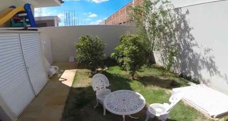 CASA ESPETACULAR NO CONDOMÍNIO DAMHA V