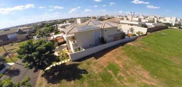 CASA ESPETACULAR NO CONDOMÍNIO DAMHA V