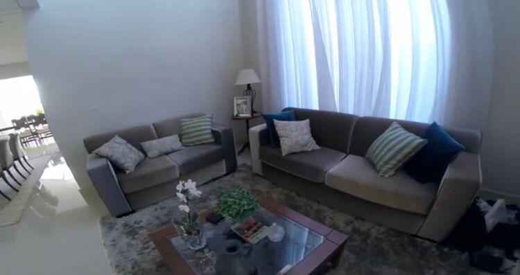 CASA ESPETACULAR NO CONDOMÍNIO DAMHA V