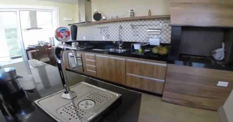 CASA ESPETACULAR NO CONDOMÍNIO DAMHA V