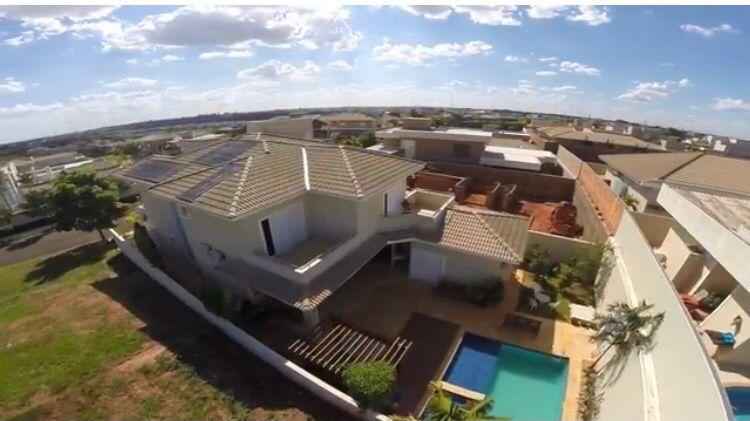 CASA ESPETACULAR NO CONDOMÍNIO DAMHA V