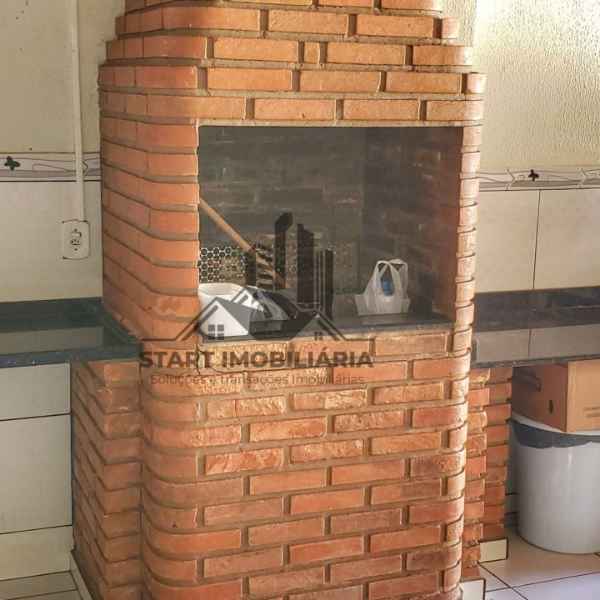 Casa para venda localizada no Centro   (Imagem Principal)
