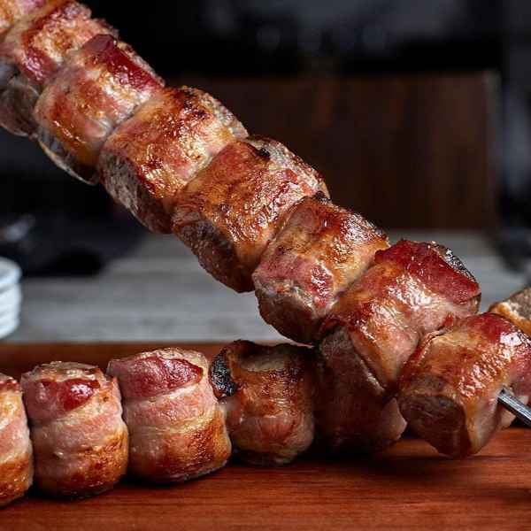 Espeto de Filé com Bacon - Serve até 4 pessoas. (Imagem Principal)
