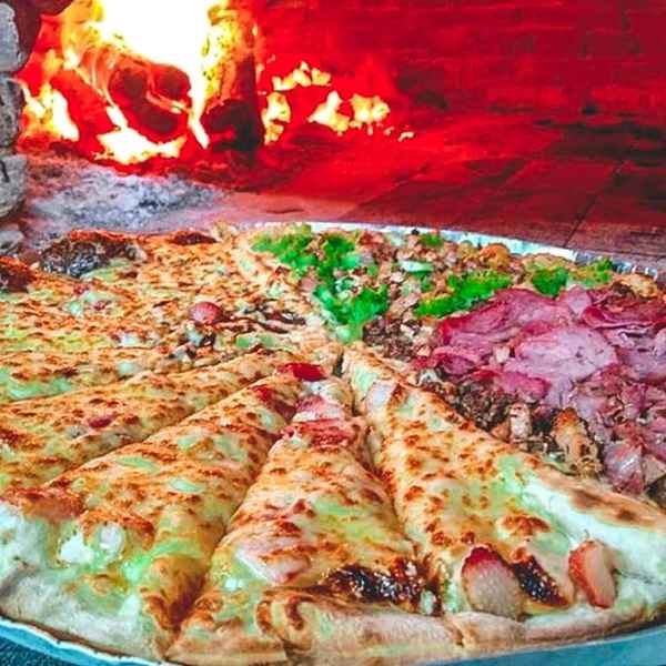 Pizza Média - 3 Sabores (Imagem Principal)