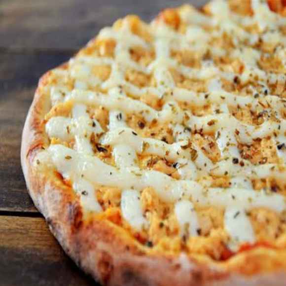 Pizza Frango com Catupiry (Imagem Principal)