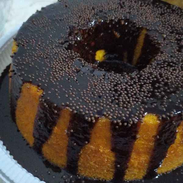 Bolo de Cenoura com calda de chocolate (Sem Glúten, sem Lactose e Vegano) (Imagem secundária 1)