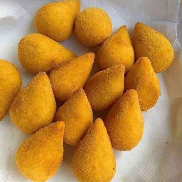Coxinha de Frango (Embalagem com 12 Unidades - 320 gr) (Imagem secundária 1)