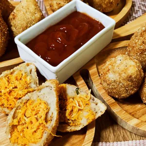 Coxinha de Frango (Embalagem com 12 Unidades - 620 gramas) (Imagem secundária 1)