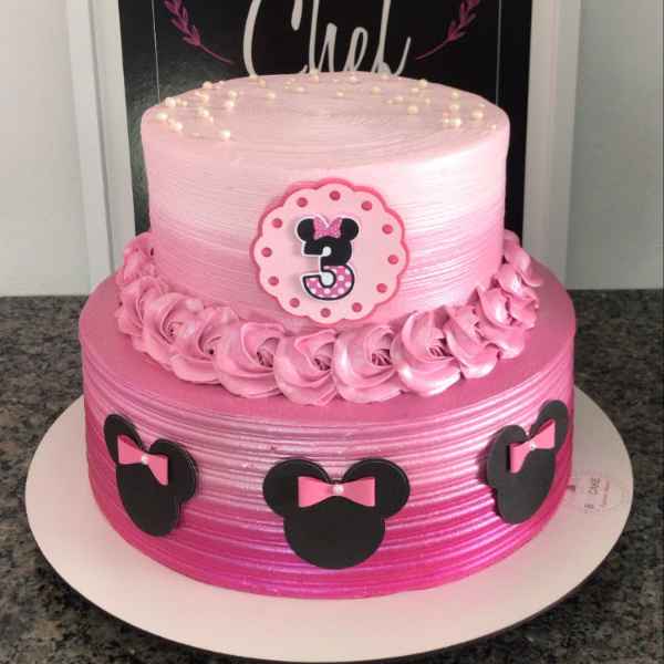 Bolo de aniversário dois andares (Imagem Principal)