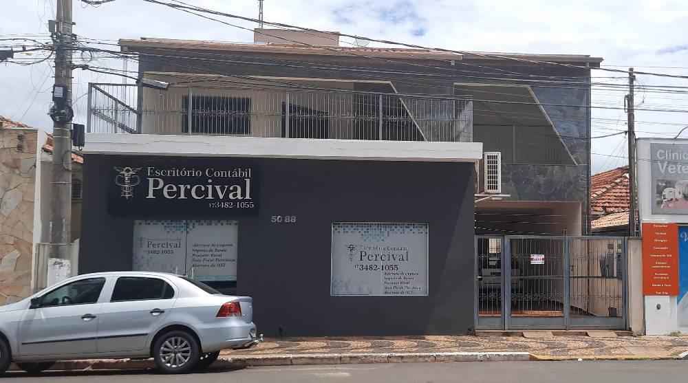 Sobrado com Salão Comercial