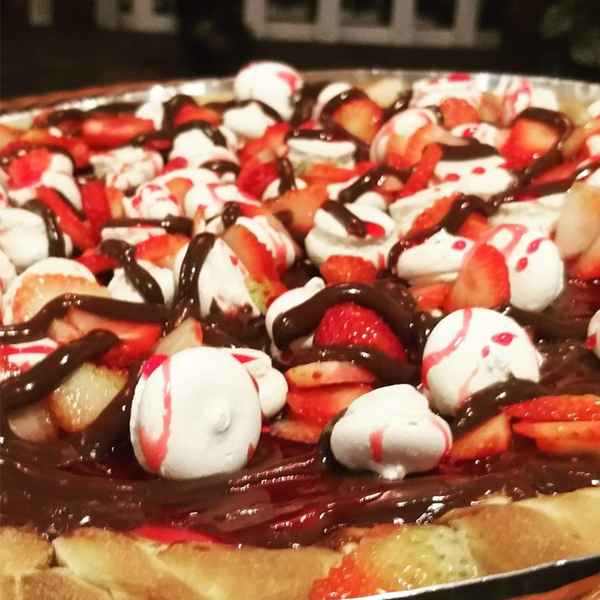 Pizza Morango C/ Suspiro (Imagem Principal)