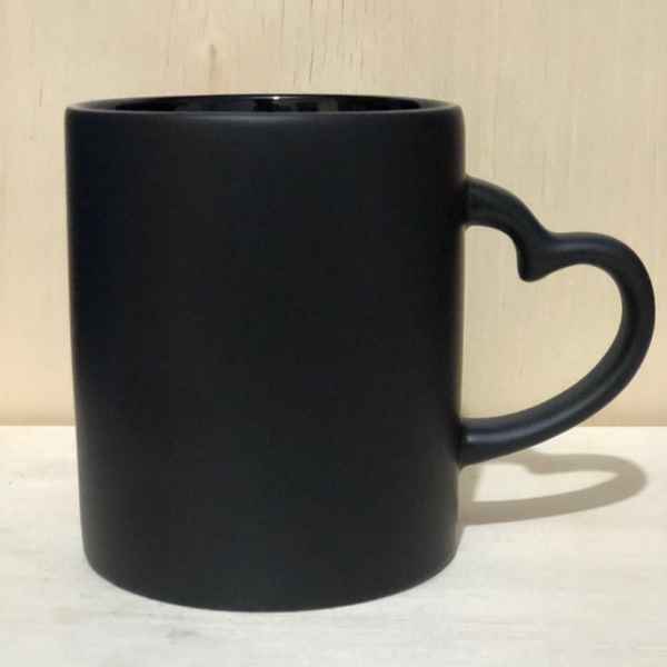 Caneca Mágica com Alça de Coração (Imagem Principal)