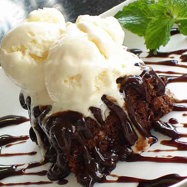 Brownie com Sorvete de Creme (Imagem Principal)