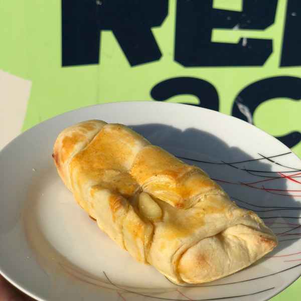 Croissant de Salsicha com Queijo (Imagem Principal)