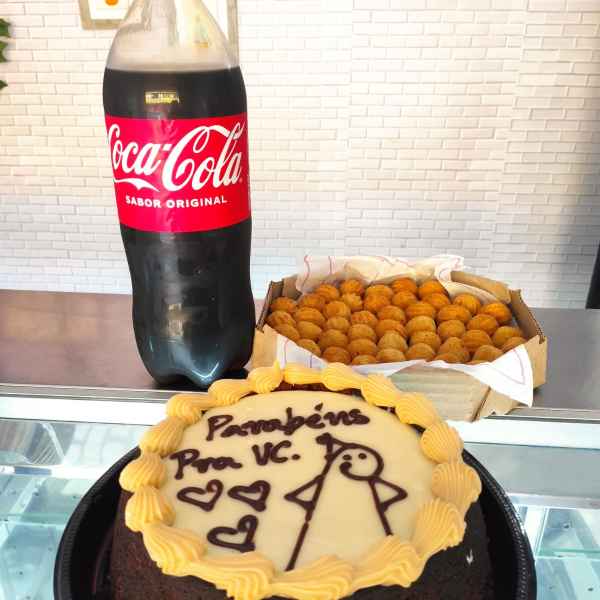 kit com 1 Piscininha divertida, 1 Coca-cola 2L, 50 Salgadinhos (Imagem Principal)