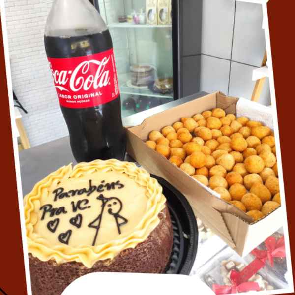 kit piscininha com 100 salgadinho e a Coca (Imagem Principal)