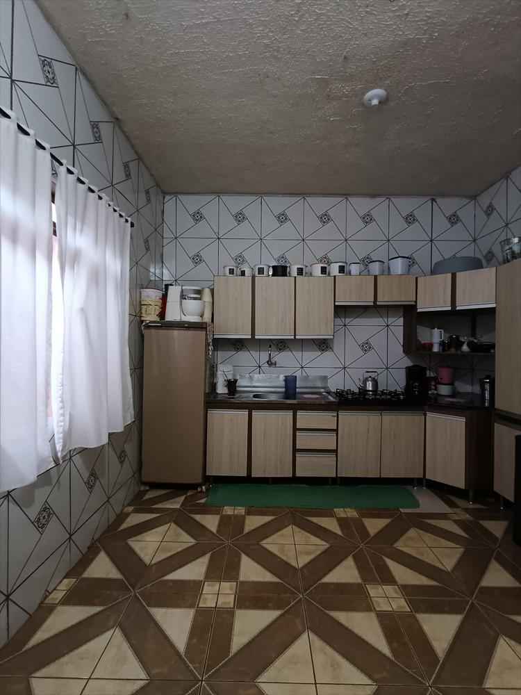 Casa Mobiliada com Ponto Comercial