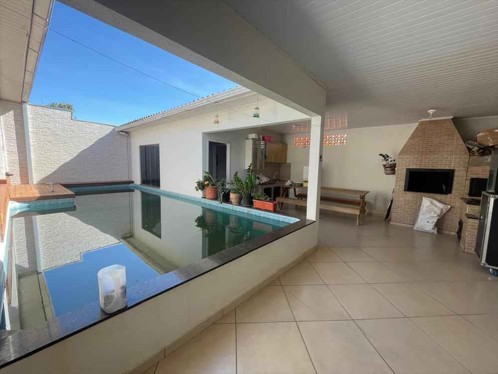 Casa em medianeira - Jardim Irene