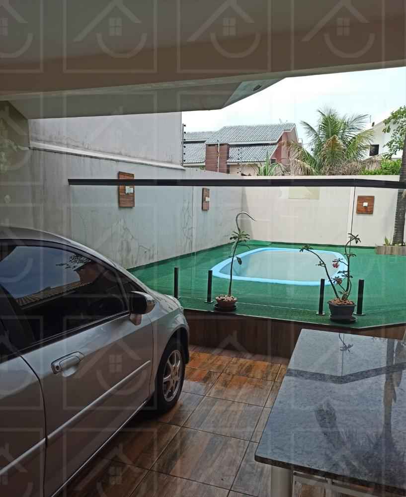 Casa com piscina no Centro