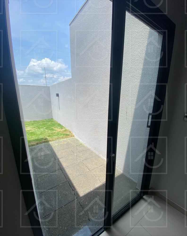 Casa à Venda no Loteamento Adamante