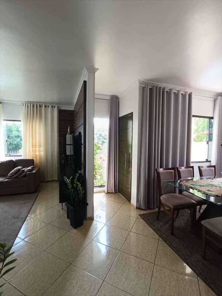 Casa à venda no Mariana