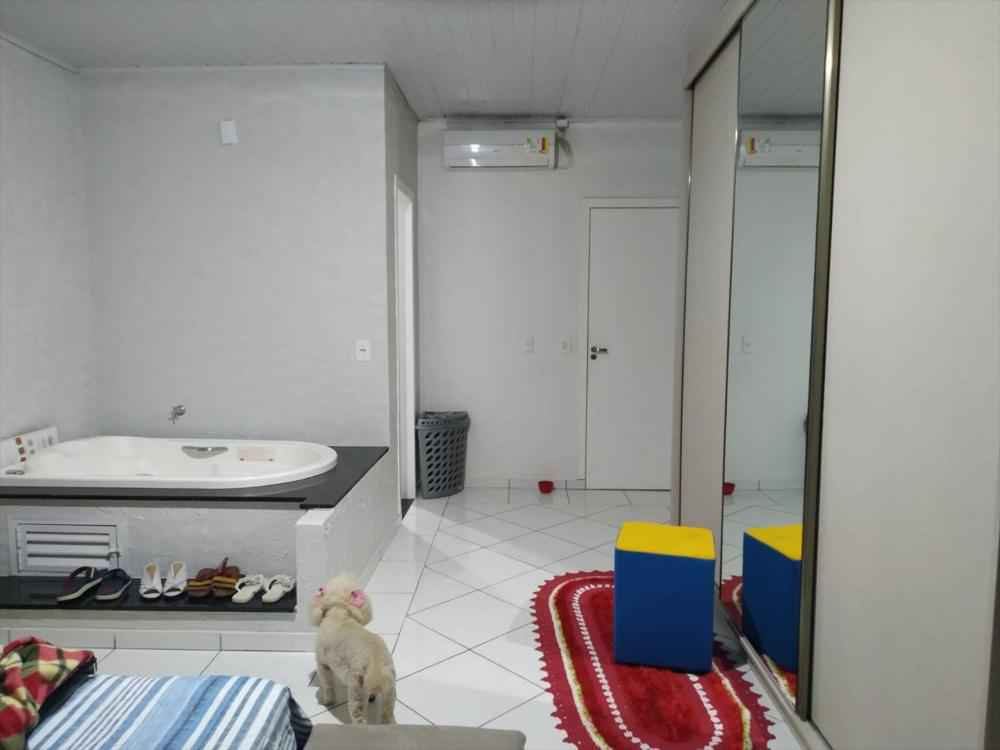 Casa em medianeira - Jardim Irene