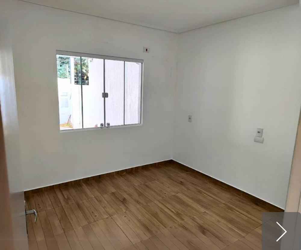 Casa à venda na Itaipu A