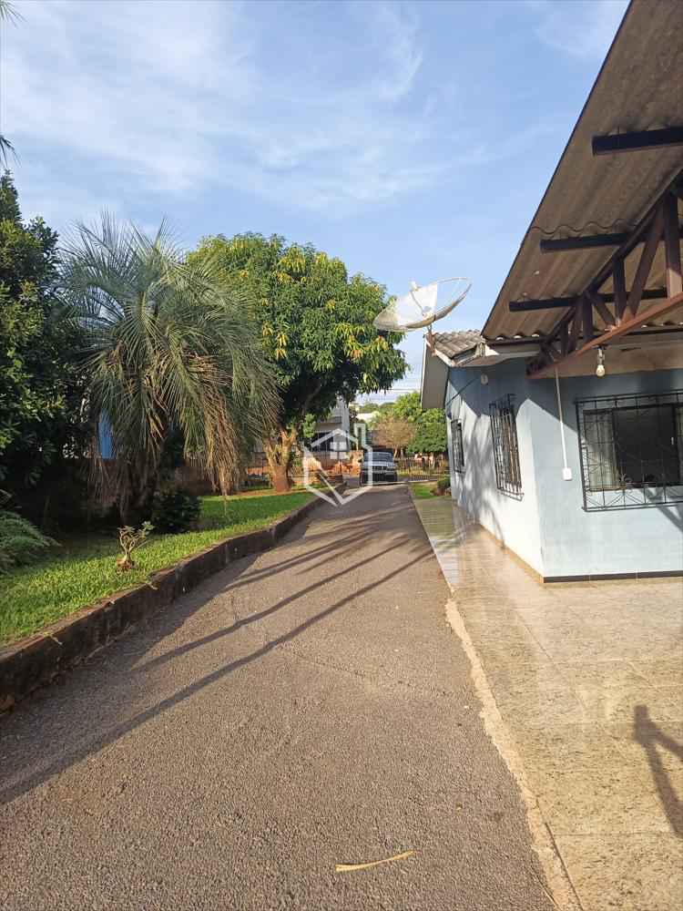 Casa no Centro de São Miguel do Iguaçu / PR