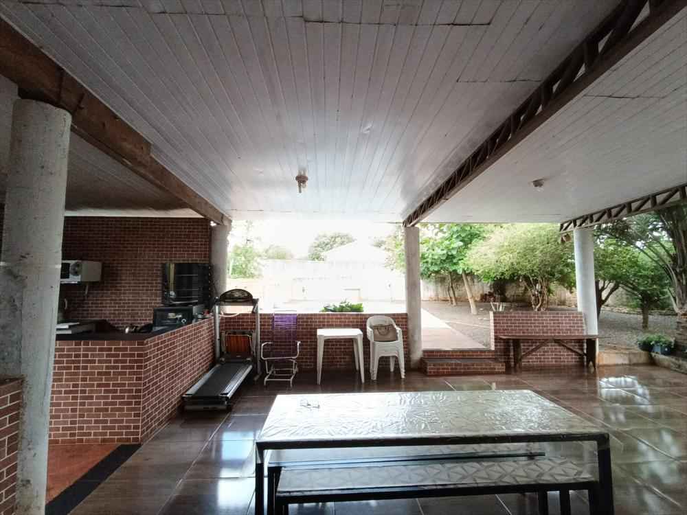 Casa Mobiliada com Ponto Comercial