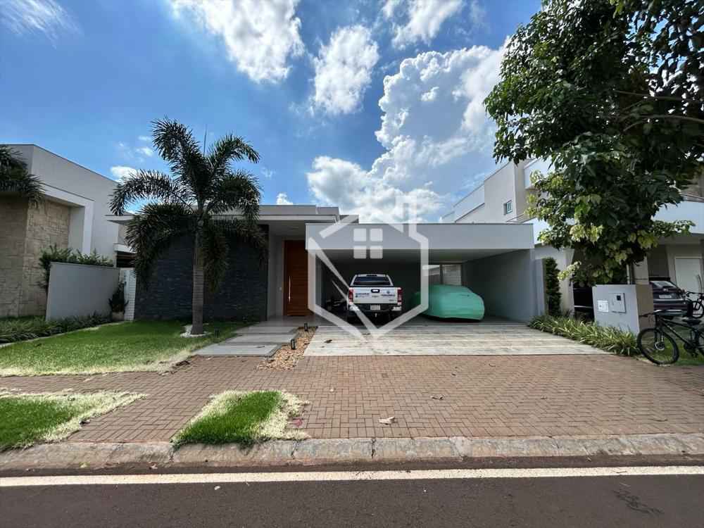 Casa de alto padrão em Cond. de luxo