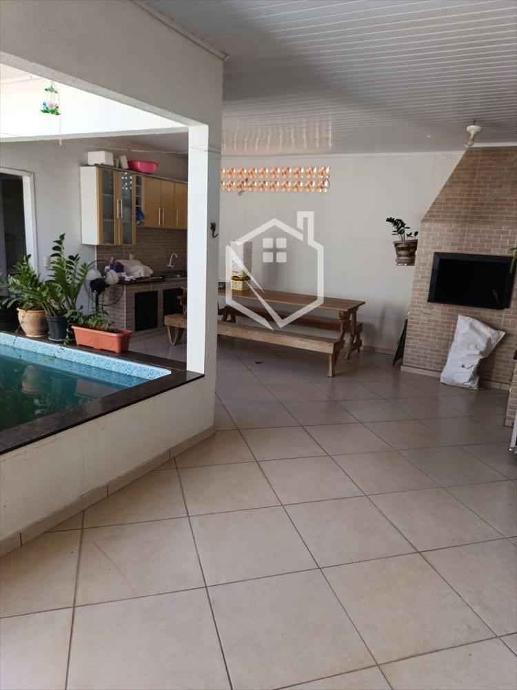 Casa com piscina