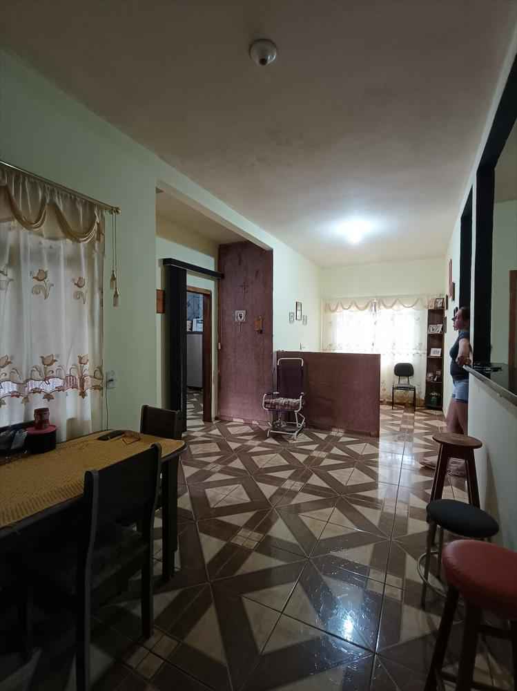 Casa Mobiliada com Ponto Comercial