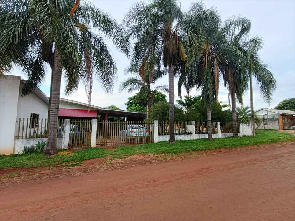 Casa Mobiliada com Ponto Comercial