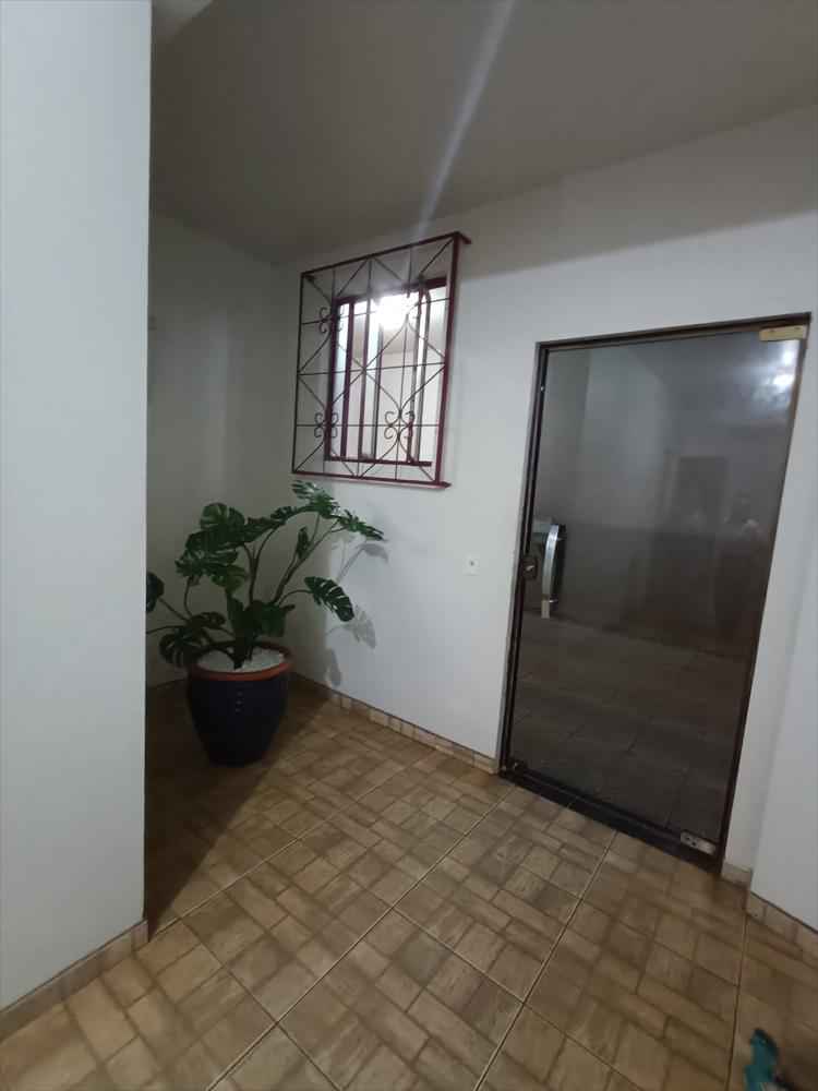 Apartamento no térreo