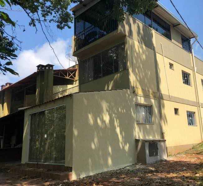 Box para Venda, Oeste Paraná Clube no bairro Três Lagoas, localizado na cidade de Foz do Iguaçu / PR.