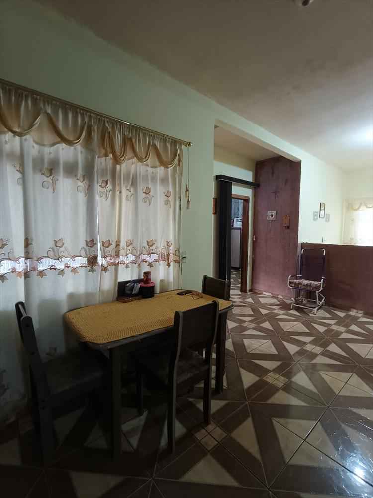 Casa Mobiliada com Ponto Comercial