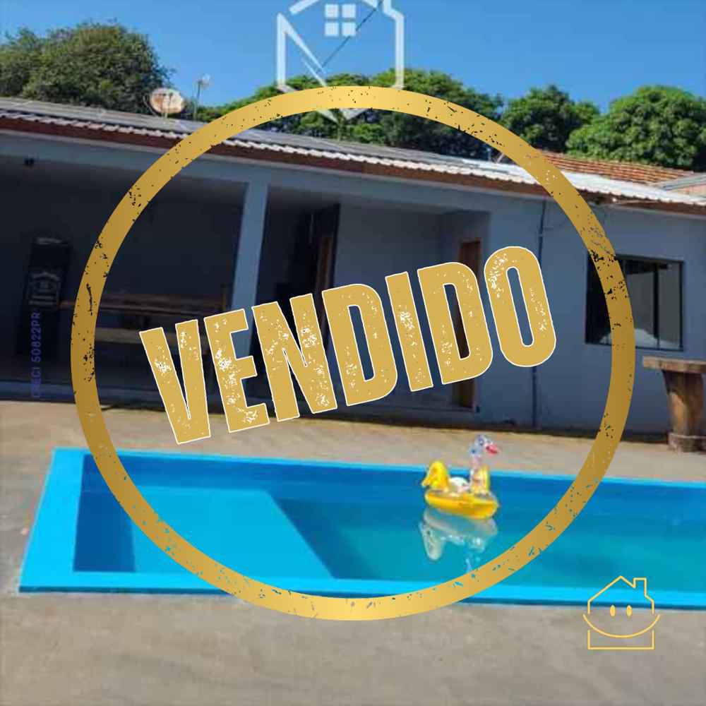 Casa com piscina no bairro Floresta