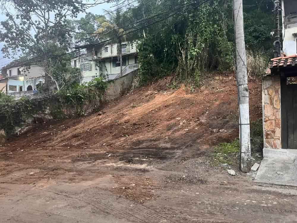 Terreno à Venda na Serra Grande, Niterói Área 750
