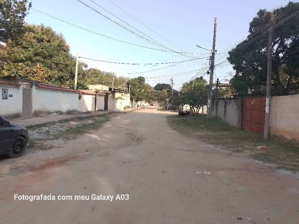 Sua Nova Casa no Jardim Santa Rosa, Queimados! Ampla e Bem localizada.