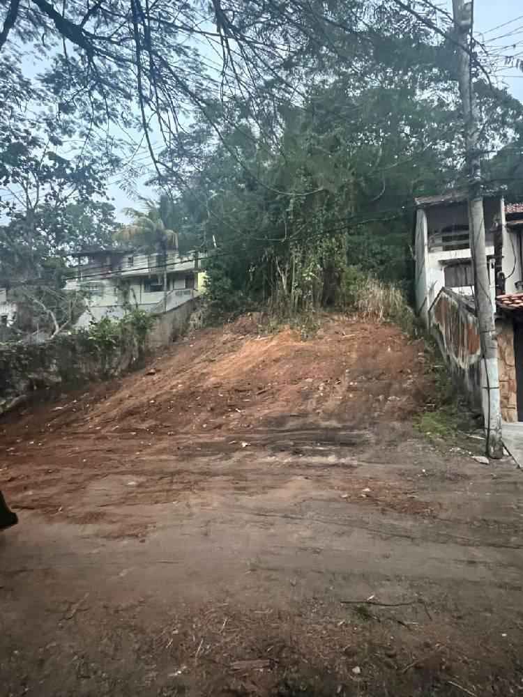 Terreno à Venda na Serra Grande, Niterói Área 750