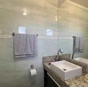 Casa com 170m2 à venda na Vila Mariana, com 3 quartos, (1 suíte), e 3 banheiros 2 vagas apenas R$ 1.1000.00