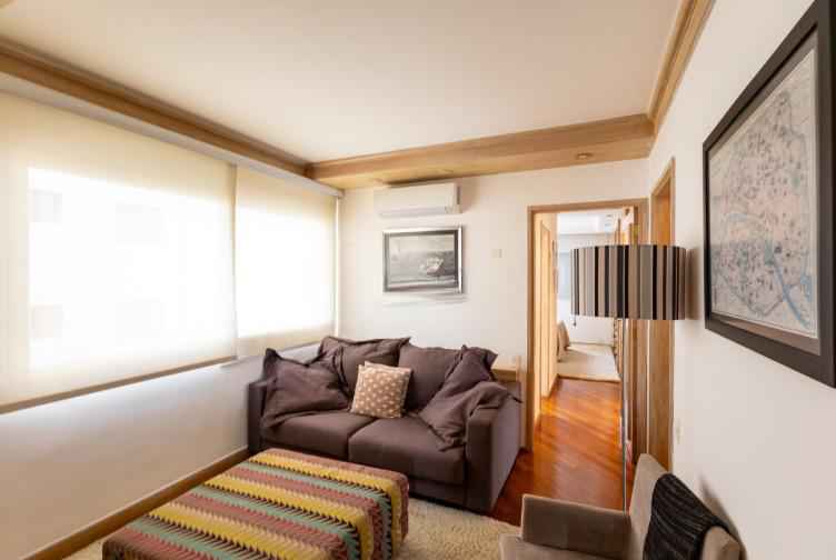Apartamento para Locação R$ 12.000 em MOEMA 156m2 3 dormitórios (1 suites) 3 vagas 2 banheiros