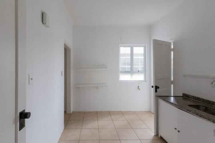 Venda de Imóvel em MOEMA com 3 quartos, sendo 1 suíte, 2 banheiros 105m² R$ 748.00