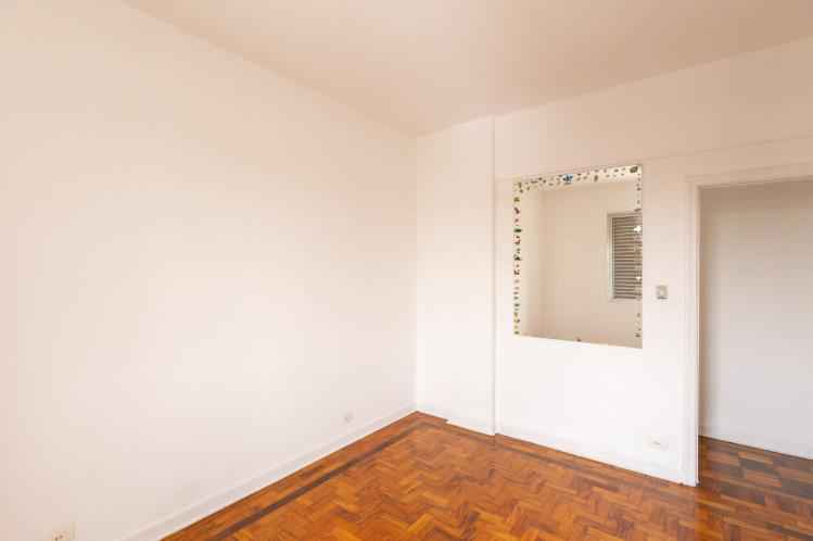 Venda de Imóvel em MOEMA com 3 quartos, sendo 1 suíte, 2 banheiros 105m² R$ 748.00