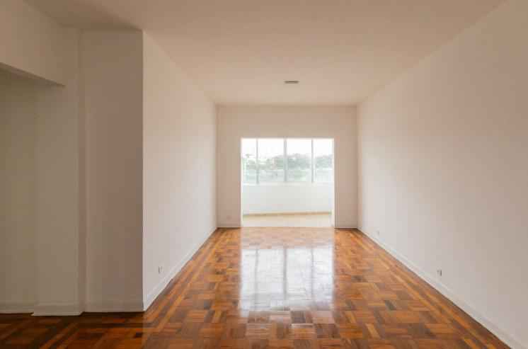 Venda de Imóvel em MOEMA com 3 quartos, sendo 1 suíte, 2 banheiros 105m² R$ 748.00