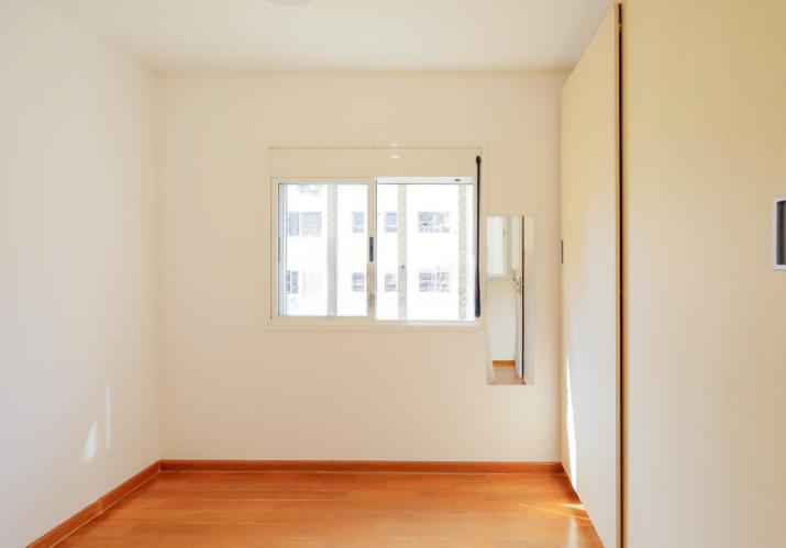 Apartamento para Locaçã em MOEMA 100m2 3 dormitórios(1 suíte) 2 vagas 1 banheiro R$12.000